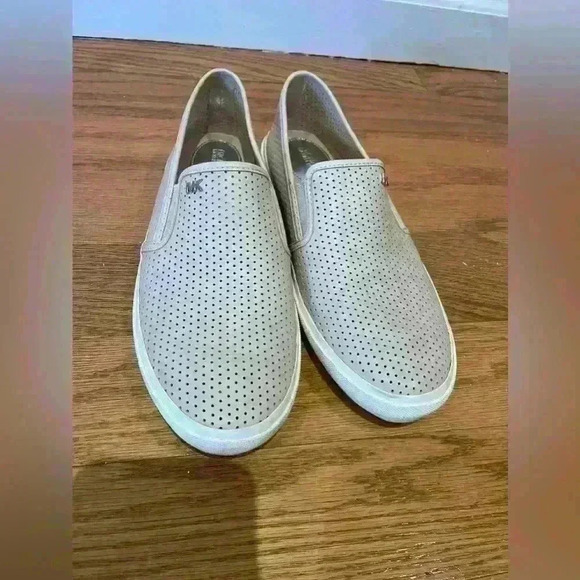 MICHAEL Michael Kors | Perforated Leather Slip-On Sneaker Light Pink 9 - Picture 2 of 7